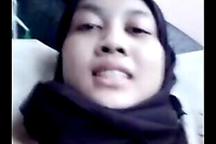 Beautiful Hijab Girl Jerks Her Smooth Pussy Because She's Horny